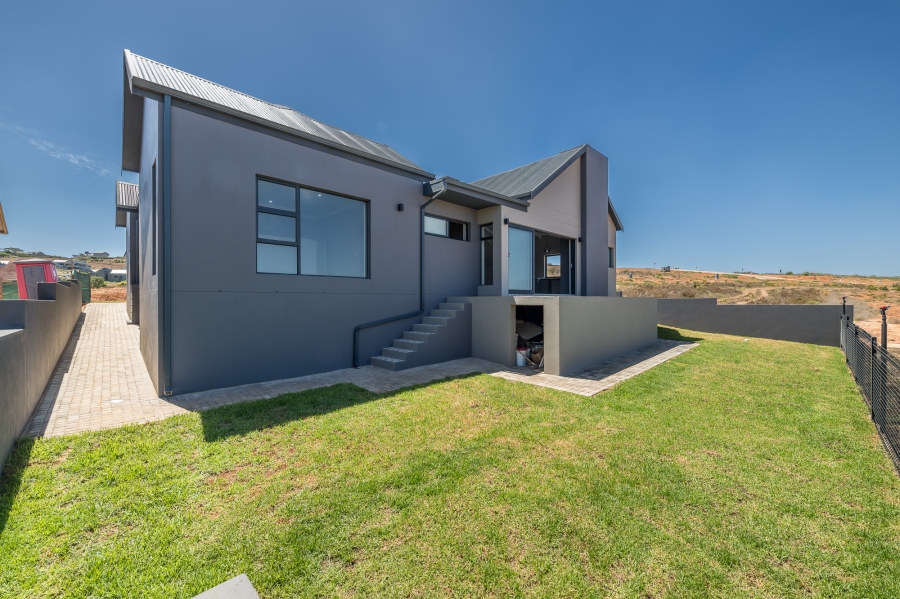 3 Bedroom Property for Sale in Outeniquasbosch Western Cape